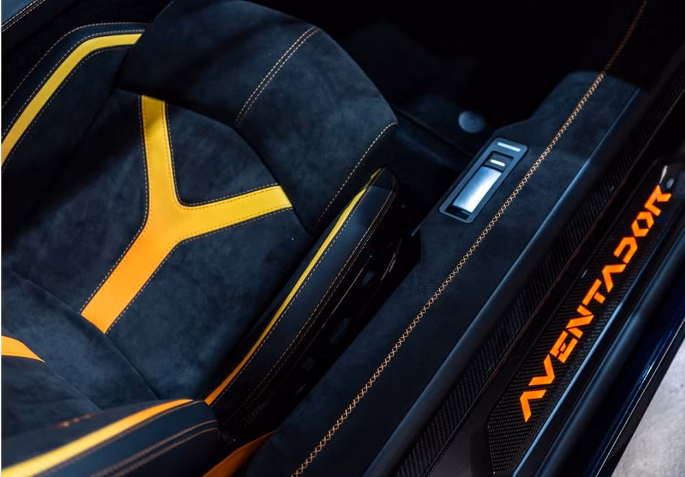 chiec lamborghini aventador coupe cuoi cung den tay khach hang hinh 3
