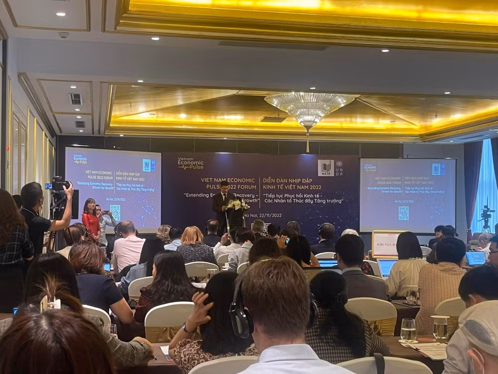 the gioi day bat on imf ha du bao tang truong kinh te viet nam nam 2023 xuong 58 hinh 1