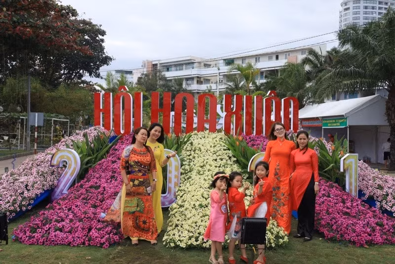 hoi hoa xuan nha trang khanh hoa 2023 se dien ra trong 13 ngay hinh 1