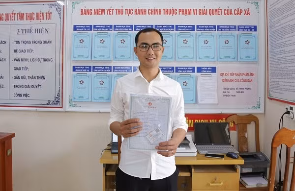 be gai dau tien tren ca nuoc duoc cap the bhyt giay khai sinh qua dich vu cong lien thong hinh 2