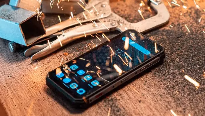 oukitel tung ra thi truong smartphone moi hinh 1