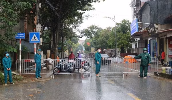 ha noi o cap do 2 trong phong chong dich covid 19 co 2 xa mau cam hinh 1