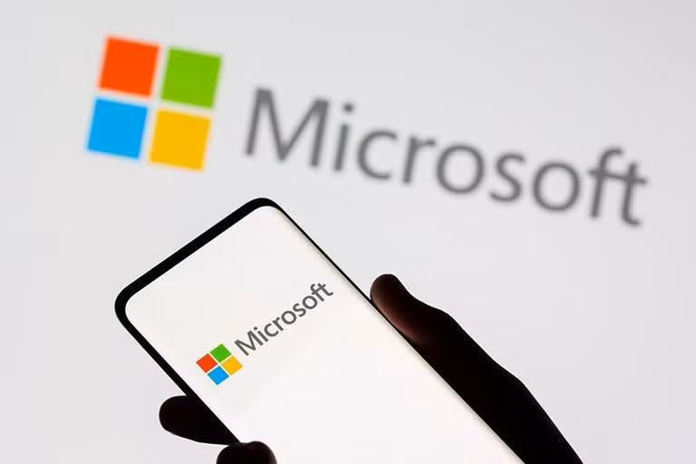 microsoft mua lai cong ty kiem duyet noi dung two hat hinh 1