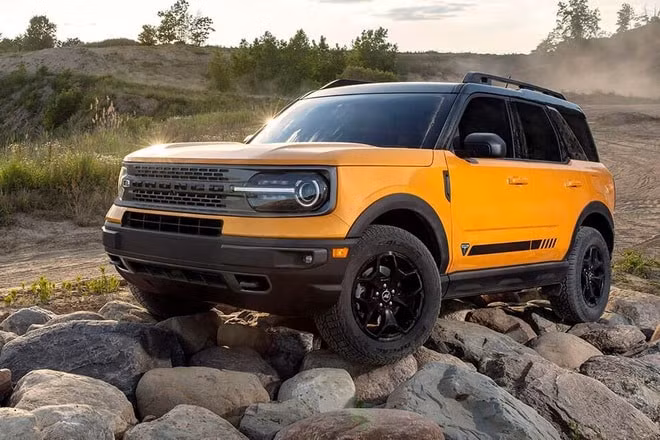 ford bronco sport bi trieu hoi de kiem tra loi cua noc hinh 1