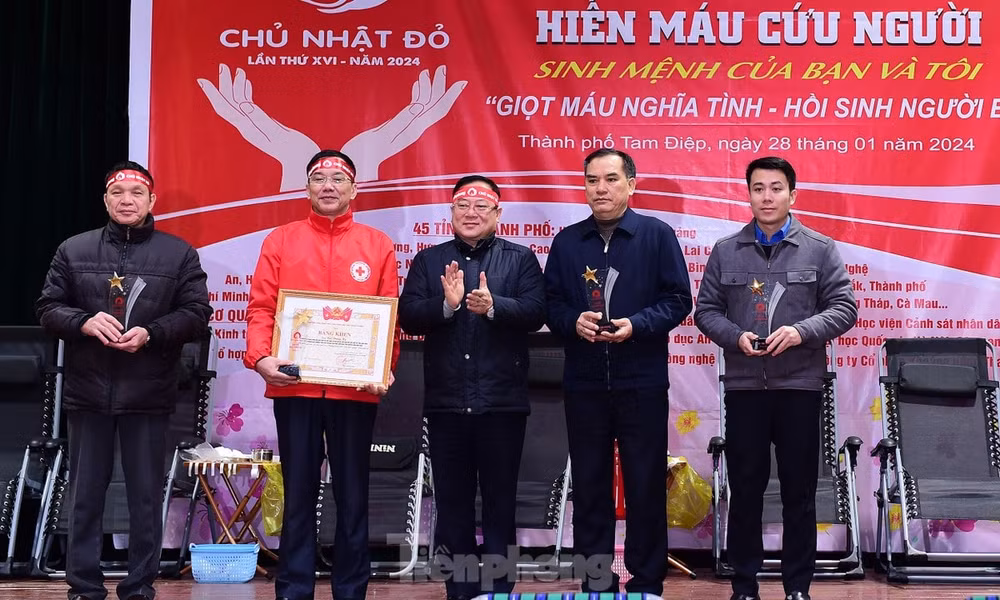ninh binh hon 1500 don vi mau tu chu nhat do lan thu xvi hinh 2