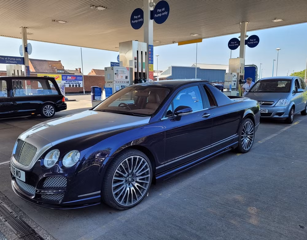 Bentley Continental Flying Spur 2005. Ảnh: DC Customs