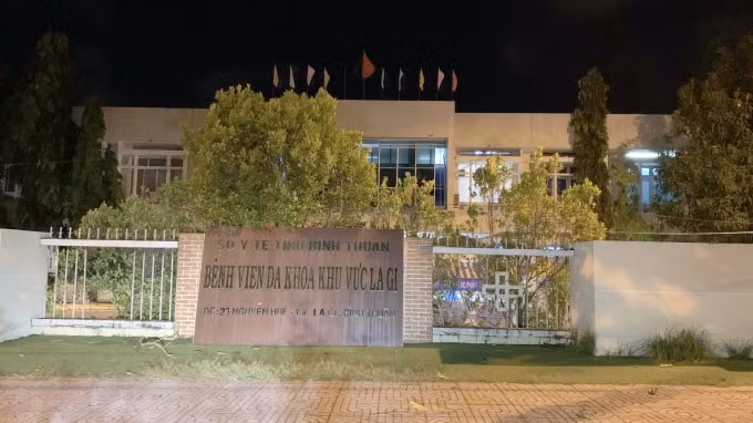 Bệnh viện đa khoa khu vực La Gi vừa cứu sống một bệnh nhân bị suy thận mãn nhiễm Covid-19. (Ảnh: thanhnien)