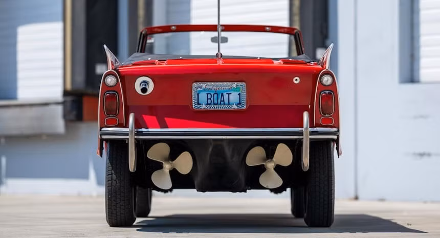 Xe mui trần Amphicar 770. Ảnh: Bonhams