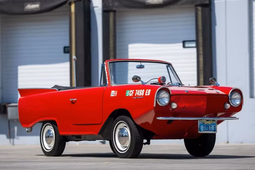 Xe mui trần Amphicar 770. Ảnh: Bonhams