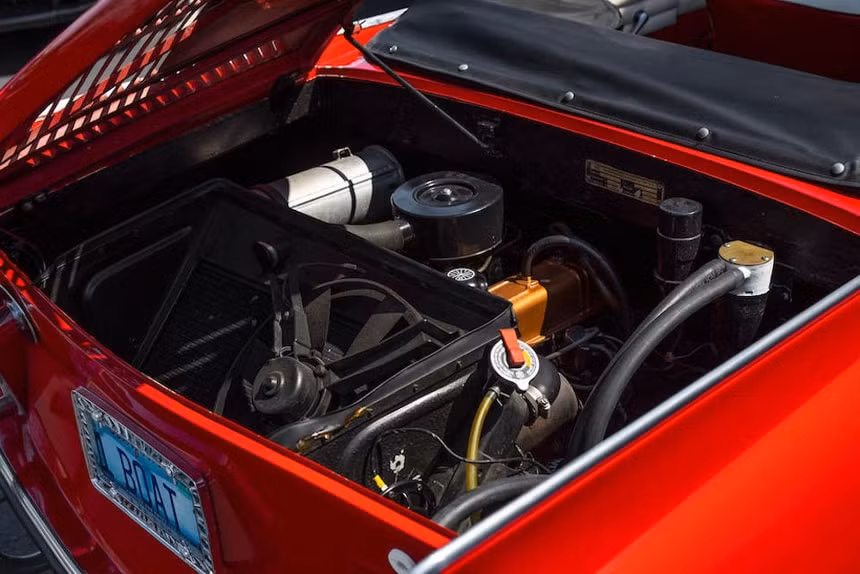 Xe mui trần Amphicar 770. Ảnh: Bonhams