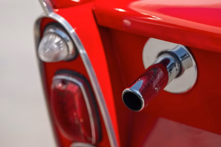 Xe mui trần Amphicar 770. Ảnh: Bonhams
