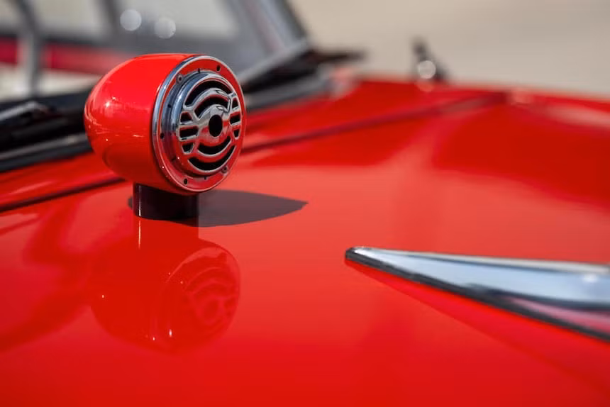 Xe mui trần Amphicar 770. Ảnh: Bonhams