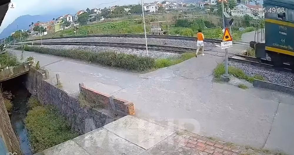z6600607105900_e513aa4f2bcdacdc1b4dc6523d0ffc84.jpg