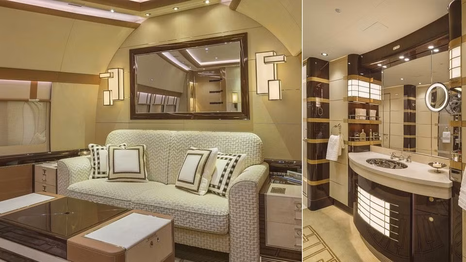 Phòng ngủ chính (bên trái) và phòng tắm (bên phải) nằm ở mũi máy bay.