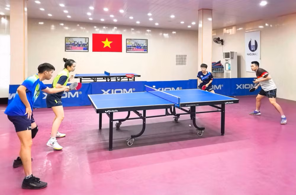 Gần 200 VĐV đến từ 21 đoàn bóng bàn chuyên nghiệp trên cả nước sẽ góp mặt tại giải, bao gồm các trung tâm mạnh như Hà Nội, Hải Dương, TP Hồ Chí Minh, Khánh Hòa, Quân đội, Công an T&T…