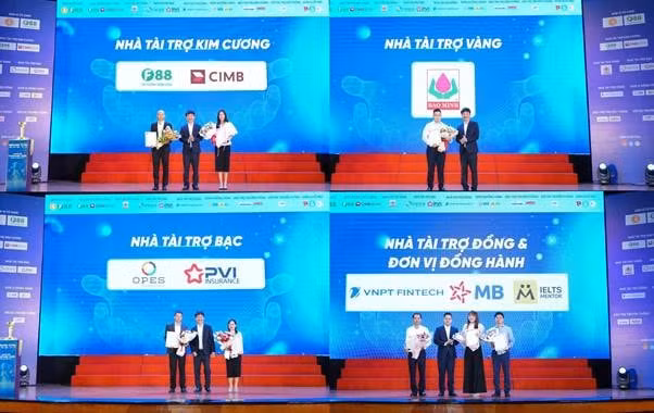 Ban tổ chức vinh danh các Nhà tài trợ Chương trình