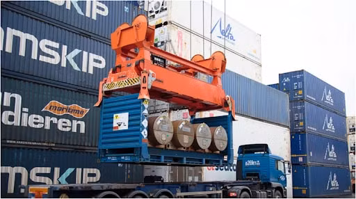 nga phai doi mat voi sut giam luu luong hang hoa va thieu hut container hinh 1