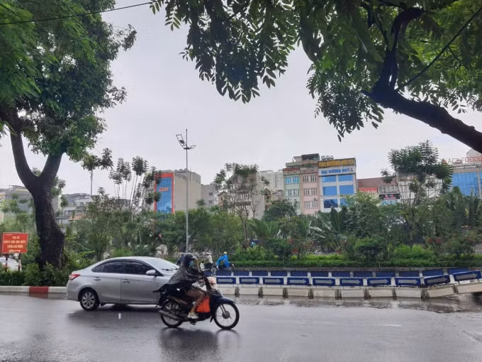 du bao thoi tiet xau vao dip le 30 4 nguoi dan can canh giac de phong khi di du lich hinh 1
