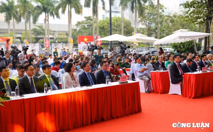 be mac hoi bao toan quoc 2022 bao nha bao va cong luan doat giai b bia bao tet an tuong hinh 1