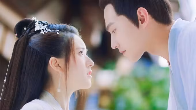 phim moi cua duong duong va trieu lo tu vua ra poster da len hot search hinh 2