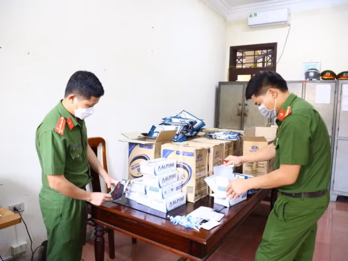 bat giu nhieu thuoc thiet bi y te ho tro dieu tri covid 19 lau tai ha tinh hinh 2