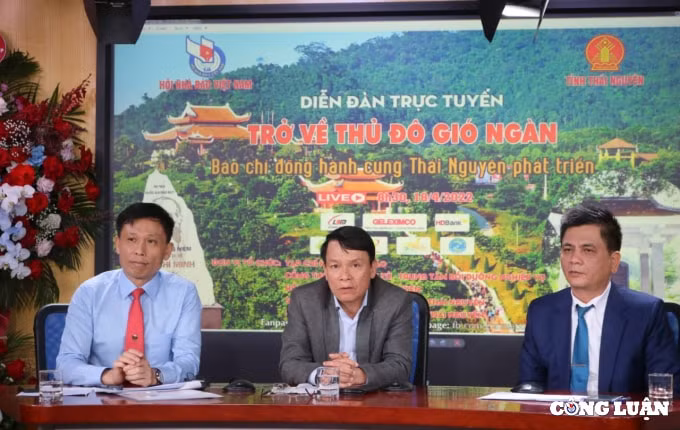 on lai lich su ve vang cua doi ngu nhung nguoi lam bao cach mang viet nam hinh 4