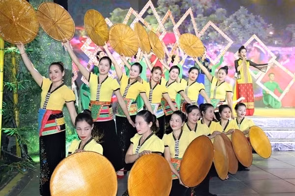 khai mac tuan du lich van hoa lai chau nam 2022 hinh 2