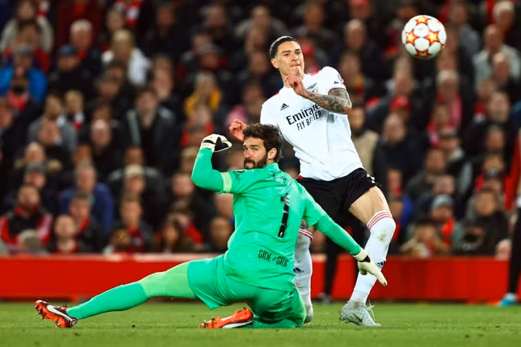 liverpool vao ban ket champions league sau man ruot duoi kich tinh hinh 8