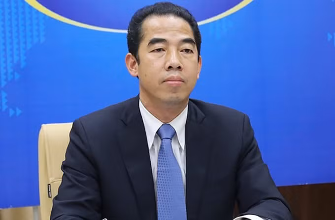 nong khoi to bat tam giam thu truong bo ngoai giao to anh dung ve toi nhan hoi lo hinh 1