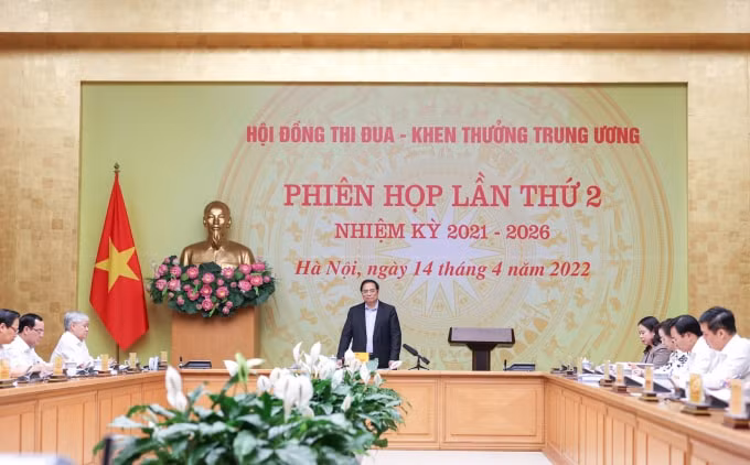 thu tuong pham minh chinh dut khoat chong tieu cuc chay chot trong thi dua khen thuong hinh 1