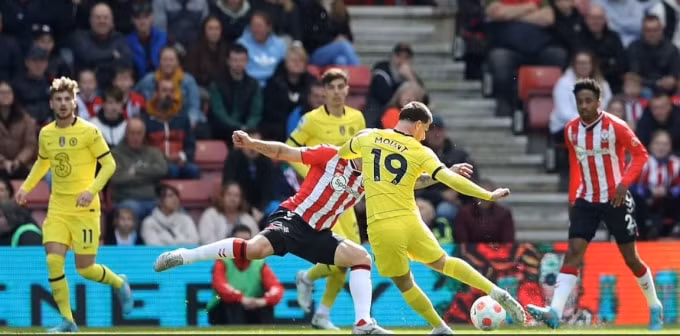 man united va arsenal cung thua tottenham vuot len o cuoc dua top 4 hinh 5
