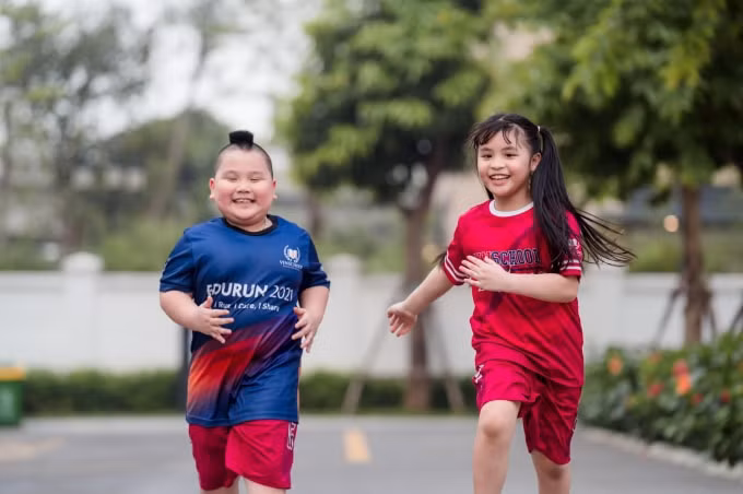 hon 2000 nguoi tham gia giai chay edurun ngay trong ngay khoi dong dau tien hinh 4