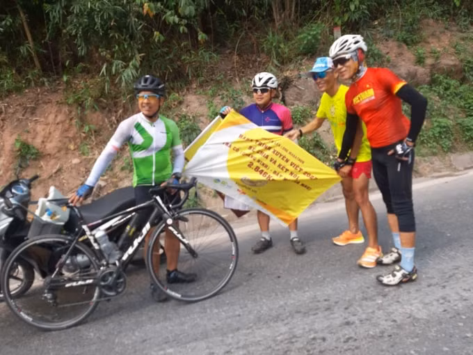di nhan nguyen van long va y tuong dien ro chay xuyen viet trong 31 ngay hinh 5