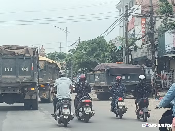 ha tinh nhuc nhoi tinh trang hung than dai nao tren cac tuyen pho tai thi xa ky anh hinh 1