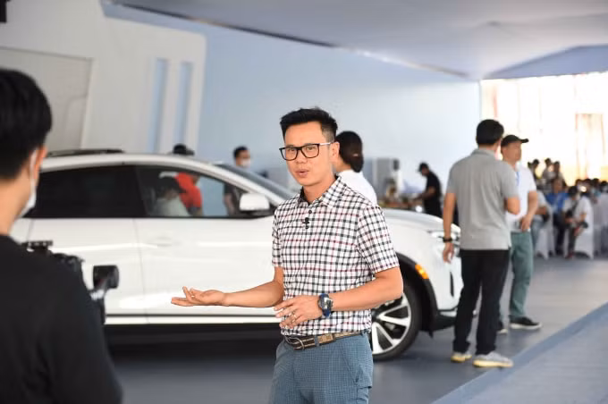 chuyen gia nhan dinh sau khi test xe dien vf 8 on dinh tuyet voi o van toc 175km h hinh 2