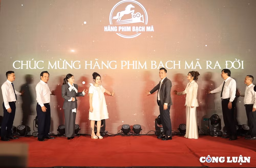 ra mat hang phim bach ma cua dao dien pham duc dung hinh 3
