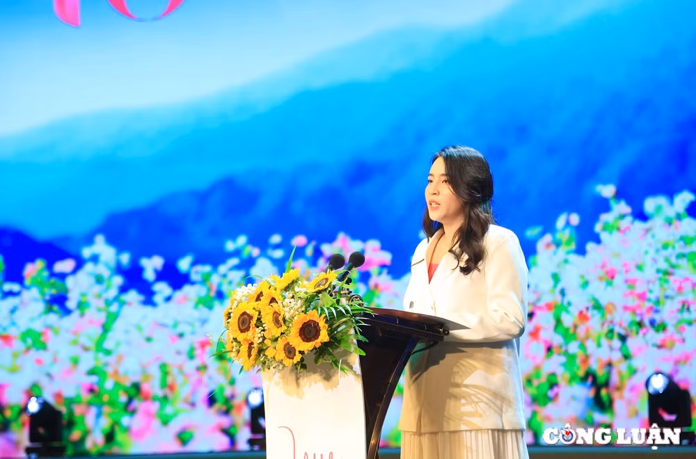 khoi day va nuoi duong tinh nhan van cua quy vi tam voc viet hinh 1