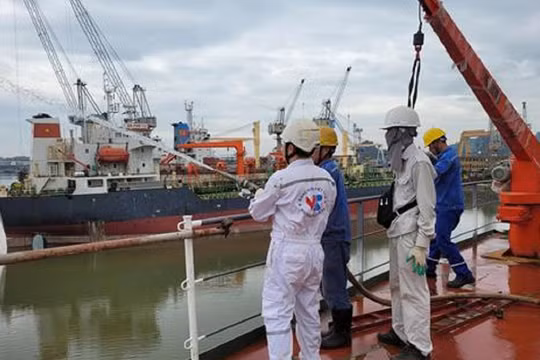 Quy định mới về công nhận đăng kiểm viên phương tiện thủy nội địa