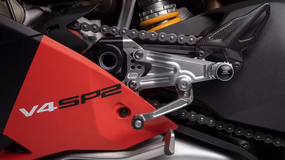 ducati panigale v4 sp2 ra mat so huu suc manh gan 230 ma luc hinh 4