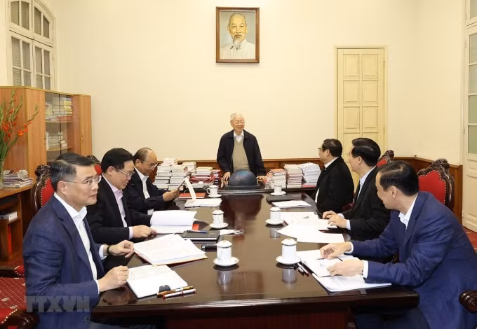 tong bi thu nguyen phu trong chu tri cuoc hop lanh dao chu chot hinh 1