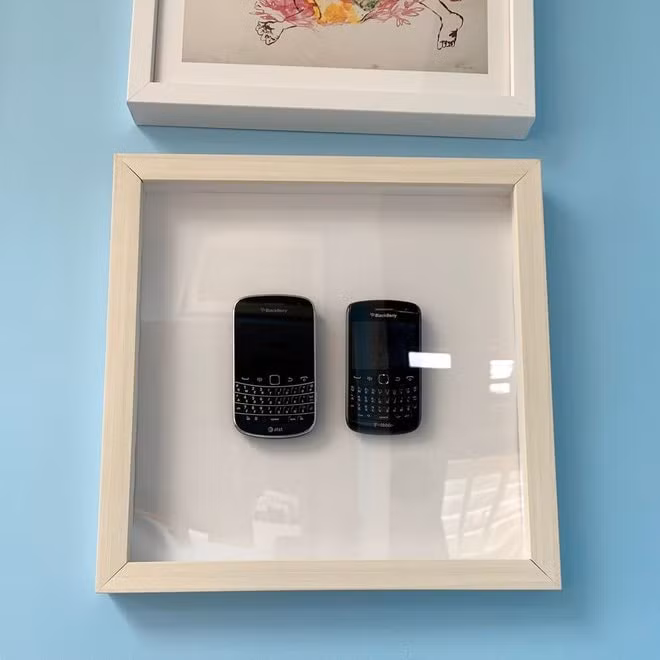blackberry ban hang loat ban quyen mang di dong hinh 2