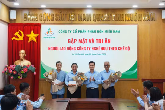 Phân bón Miền Nam tri ân người lao động