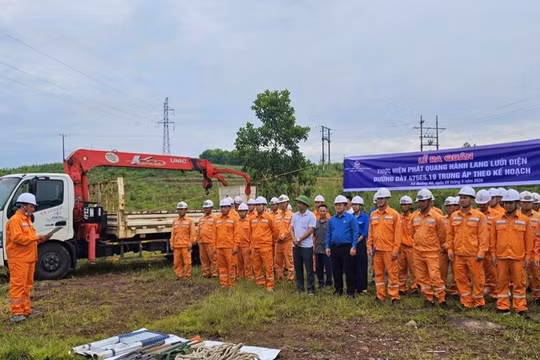 EVNNPC tăng cường “lá chắn” an toàn trong mùa mưa bão