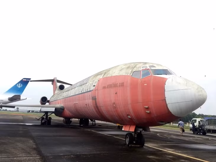 máy bay Boeing bị bỏ rơi - Ảnh 1.