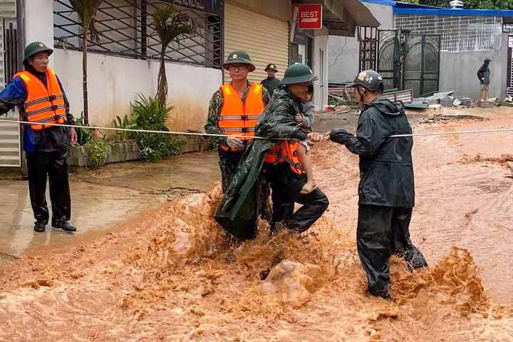 Thủ tướng yêu cầu khẩn trương khắc phục hậu quả mưa lũ tại tỉnh Điện Biên- Ảnh 1.
