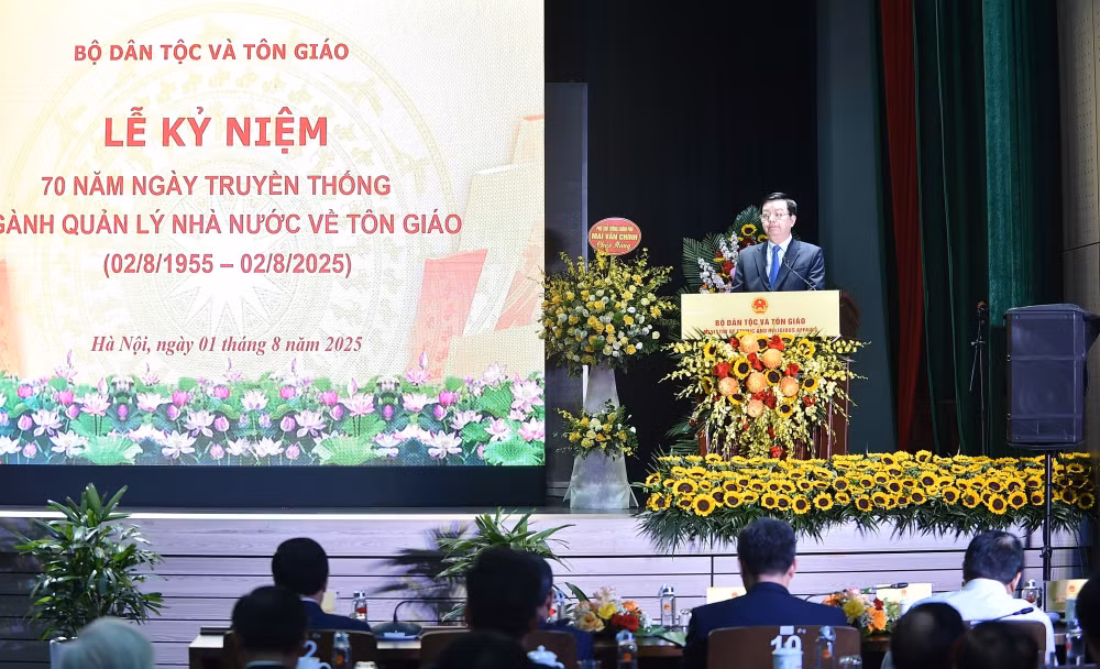 Phó Thủ tướng Mai Văn Chính dự Lễ kỷ niệm 70 năm Ngày Truyền thống ngành quản lý nhà nước về tôn giáo- Ảnh 2.