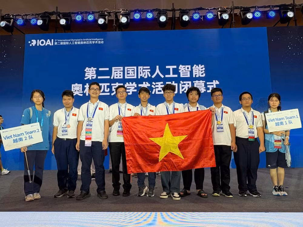 Đội tuyển quốc gia Việt Nam tham dự Olympic Trí tuệ nhân tạo quốc tế (IOAI) 2025 tại Bắc Kinh. Ảnh: Bộ GD&ĐT
