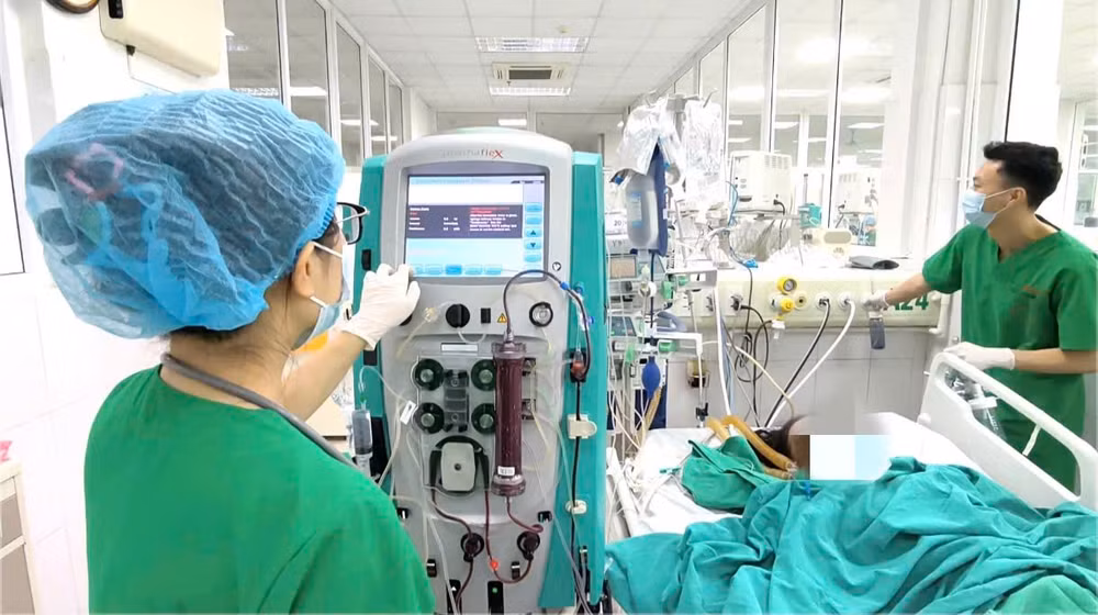 Những tổn thương nhỏ ngoài da, đặc biệt khi tiếp xúc với môi trường nước bẩn, nước biển, bùn đất hoặc ao tù đều có thể là đường vào của các loại vi khuẩn nguy hiểm.