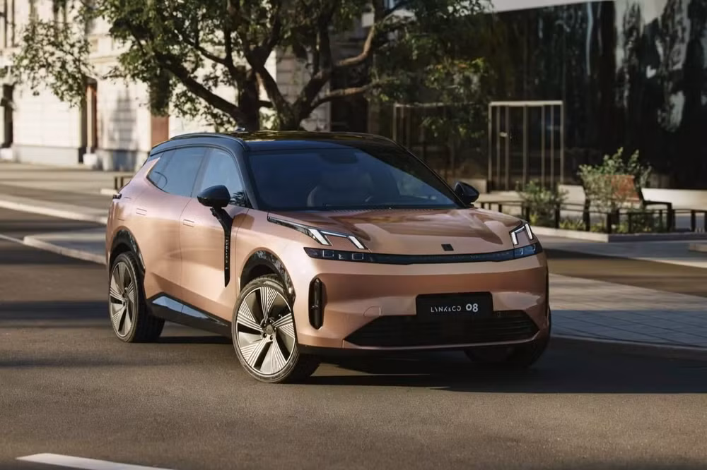 Lynk & Co 08 là mẫu SUV cỡ D trang bị hệ truyền động PHEV - Ảnh: Tasco