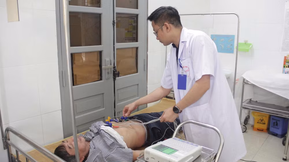 Bộ Y tế đề nghị Ủy ban nhân dân các tỉnh, thành phố trực thuộc Trung ương chủ động thực hiện theo đúng trách nhiệm được giao tại khoản 10 Điều 71 Nghị định số 188/2025/NĐ-CP.